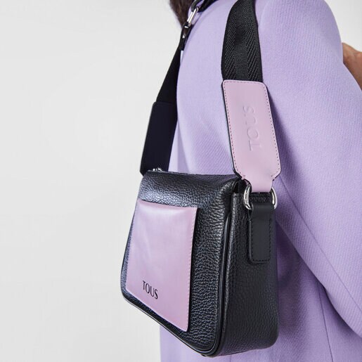 תיק צד TOUS Empire קטן מעור בצבעי שחור וסגול