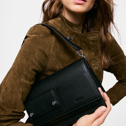 حقيبة متوسطة الحجم بحزام يلتف حول الجسم باللون الأسود من تشكيلة TOUS Audree Pockets