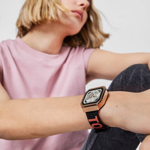 Smartwatch with nylon strap and pink silicone strap B-Connect