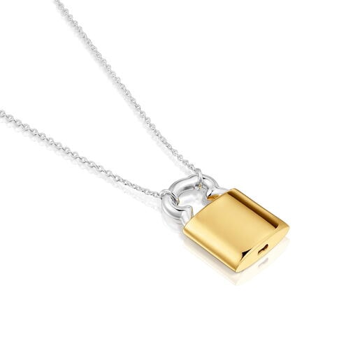 عِقد على شكل دبدوب مُرصّع بحلية على شكل قفل بدَرجتَي لون مقاس 23 مم من تشكيلة TOUS Unlock