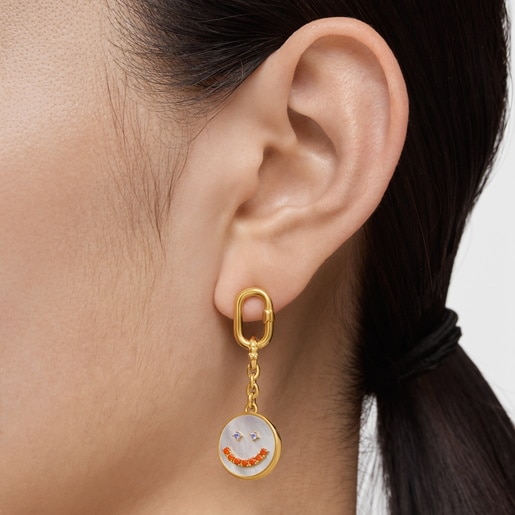 Smile Pendant with 18kt gold plating over silver, mother-of-pearl and 15 mm gemstones Medallions