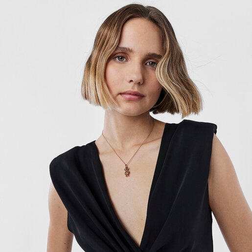 ペンダント  Teddy  くま  22mm　ピンクゴールドコーティング