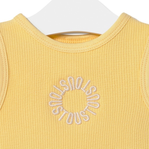 Sleeveless baby t-shirt in Classic yellow