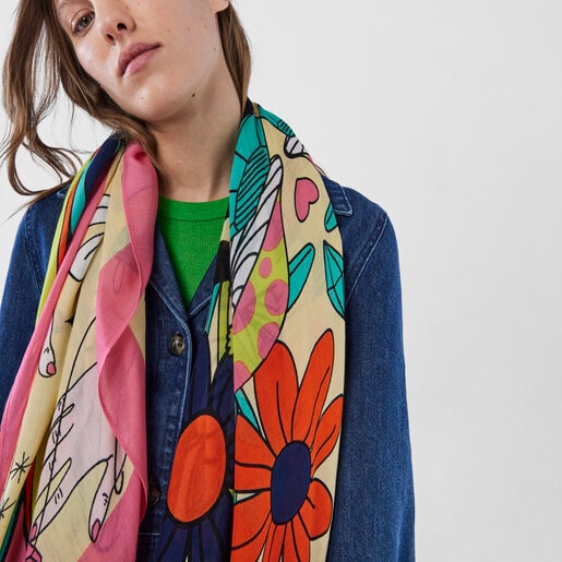 צעיף TOUS Magic Flowers מבד מודל בצבע בז'