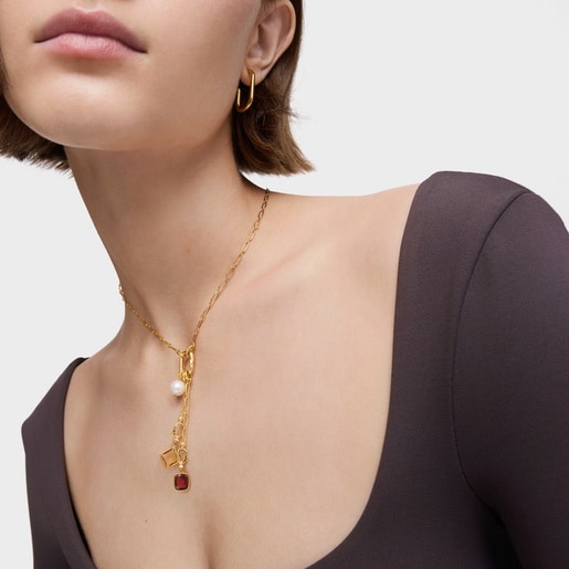 Small 18kt gold plating over silver Pendant with garnet Medallions