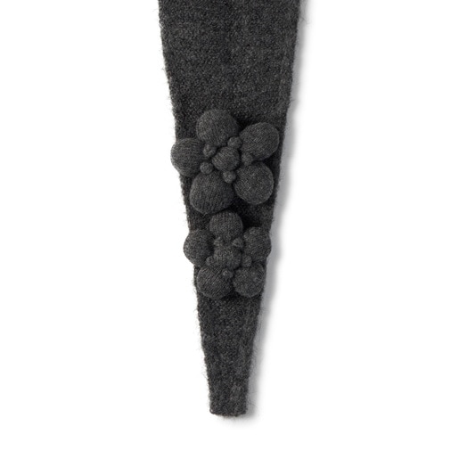 وشاح صغير باللون الرمادي الداكن من التشكيلة TOUS Daisy