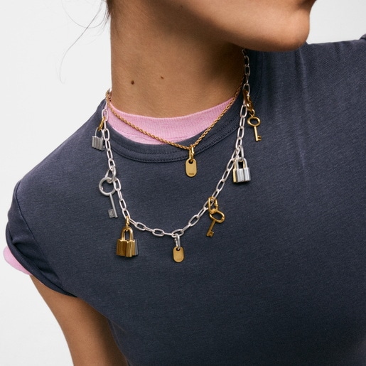 قلادة ميدالية بدَرجتَي لون مقاس 15 مم من تشكيلة TOUS Unlock