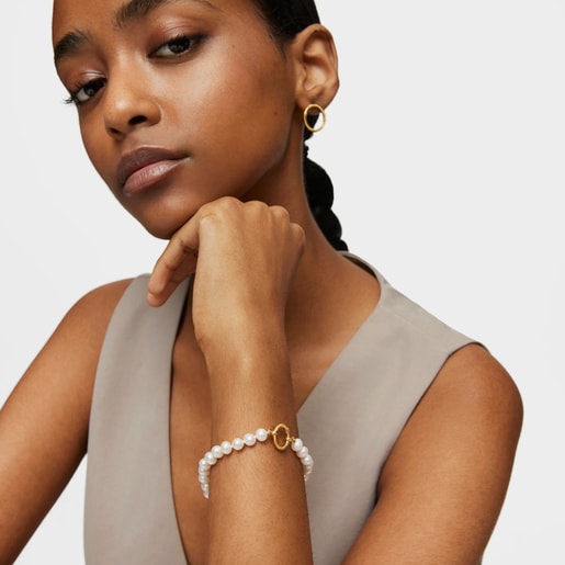 Gold Hold Bracelet with Pearls