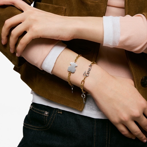 צמיד חוליות עם צ'ארם מפתח מפלדה בשני גוונים מקולקציית TOUS Charming