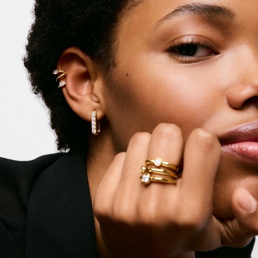 أقراط طوقية من الفضة المطلية بالذهب عيار 18 قيراطًا والمرصعة بالماس المُصنع في المختبر مقاس 18.5 مم من تشكيلة Line LGD