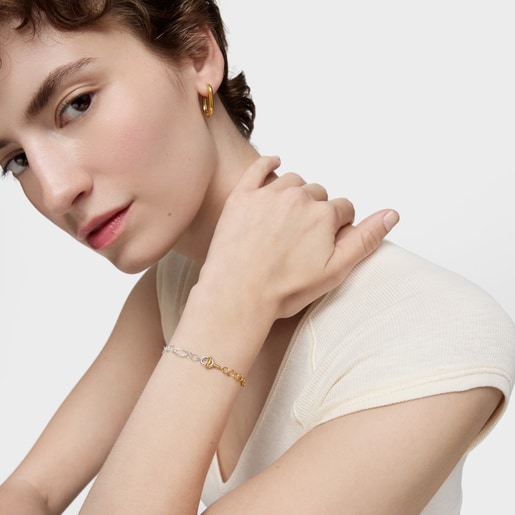 سوار صغير بسلسلة بدرجتَي لون من تشكيلة TOUS MANIFESTO