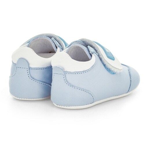 Leather sports bootees with touch strap fastening