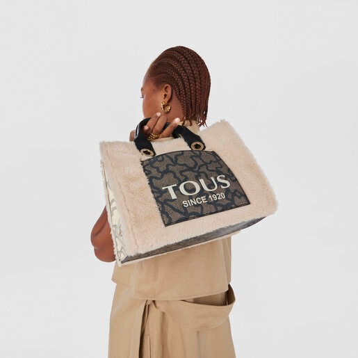 תיק נשיאה Amaya Kaos Icon בינוני בצבע בז' עם פרווה