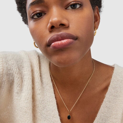 Dije Straight con baño de oro 18 kt sobre plata y ónix