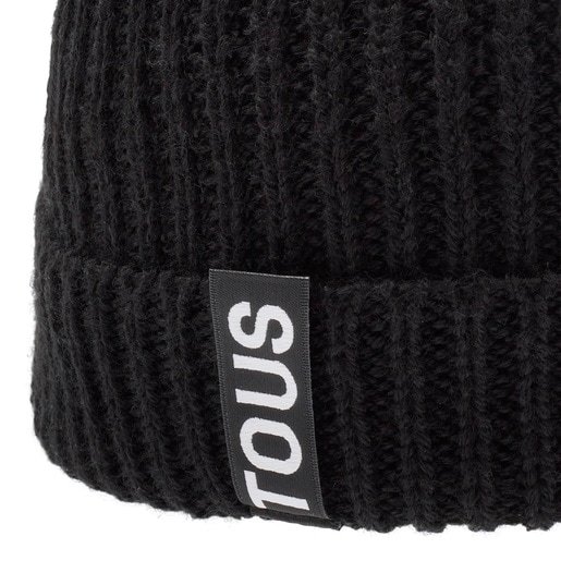 قبعة صغيرة باللون الأسود من تشكيلة TOUS Carol
