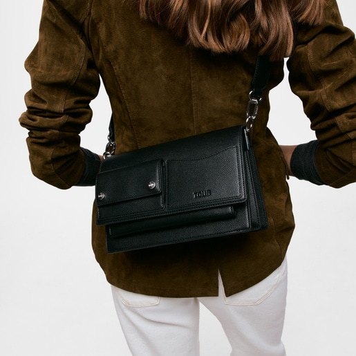 حقيبة متوسطة الحجم بحزام يلتف حول الجسم باللون الأسود من تشكيلة TOUS Audree Pockets