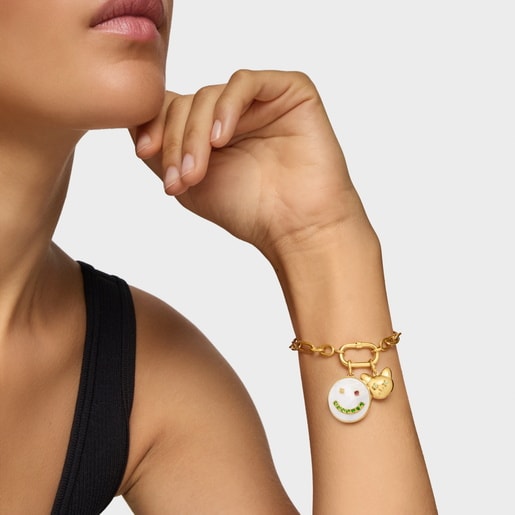 Smile Pendant with 18kt gold plating over silver, mother-of-pearl and 22 mm gemstones Medallions