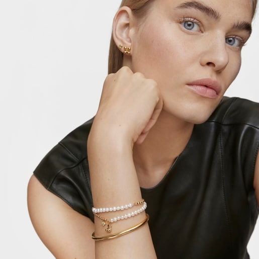 Chain bear Bracelet with gold plating over silver, cultured pearls and peridot Bold Bear