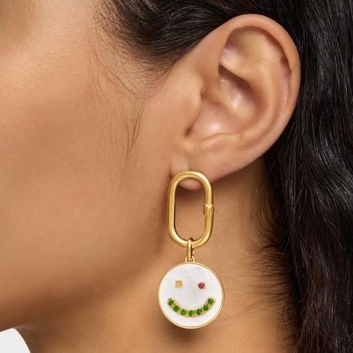 Smile Pendant with 18kt gold plating over silver, mother-of-pearl and 22 mm gemstones Medallions