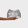 Clutch bandolera de piel plata TOUS Cloud