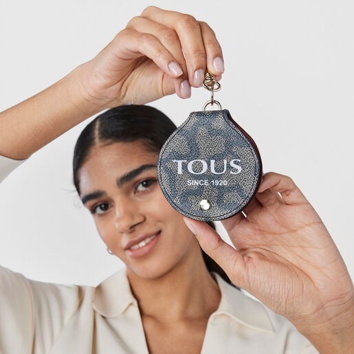 Black Kaos Legacy hanging Case with mirror