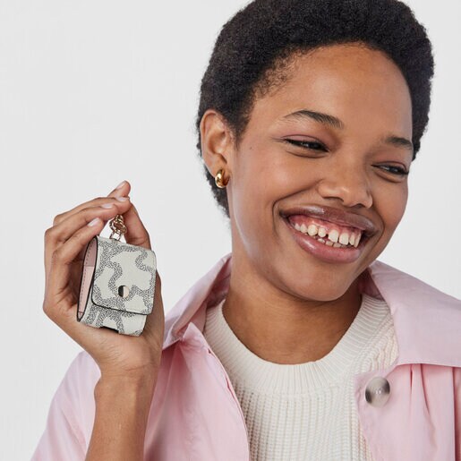 Small beige Kaos Legacy hanging Case for AirPods