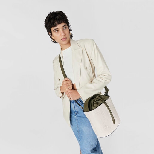 ベージュ＆カーキのバケツバッグ TOUS Nanda