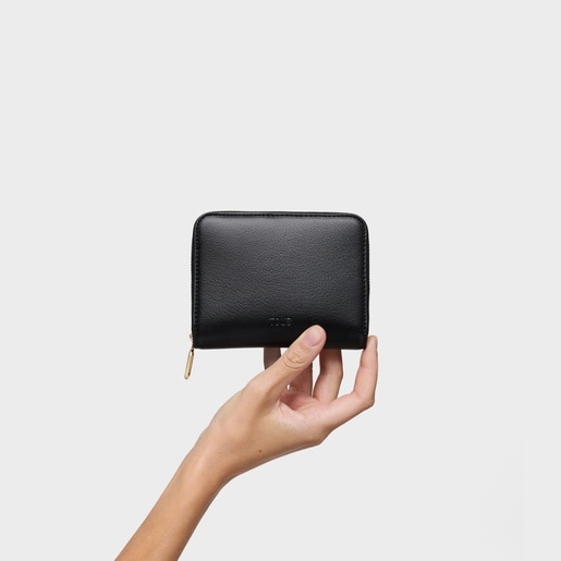 محفظة متوسطة الحجم باللون الأسود من تشكيلة TOUS City