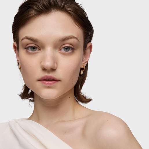 Hoop earrings with 18kt gold plating over silver and laboratory-grown mint green sapphire Icon Color LGG