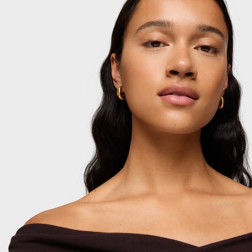 Double Hoop earrings with 18kt gold plating over silver Line