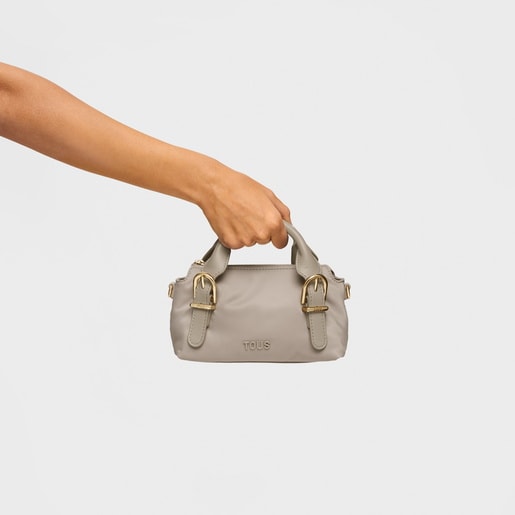 トープカラーのスモールボーリングバッグ TOUS Buckles Soft