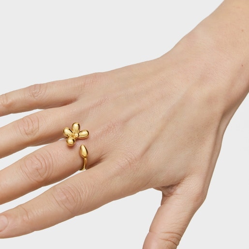 Open ring with 18kt gold plating over silver Daisy