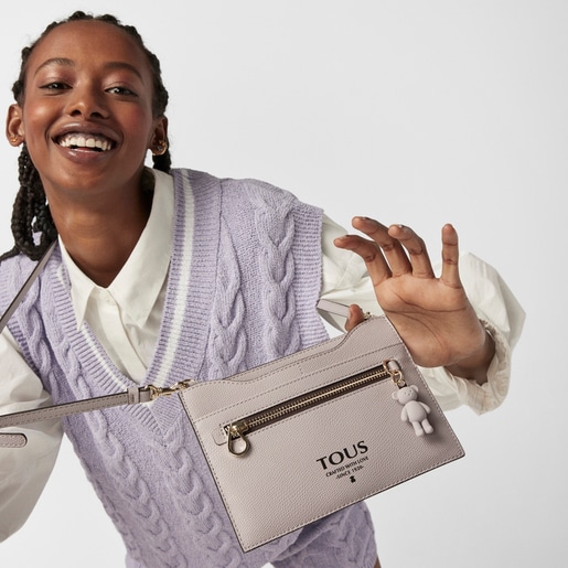 Tarjetero colgante Tous Pop malva