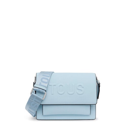 حقيبة La Rue Audree صغيرة الحجم من TOUS بحزام يلتف حوال الجسم باللون الأزرق الفاتح