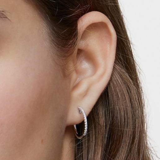 Aretes aro cortos de oro blanco con diamantes 18 mm Les Classiques
