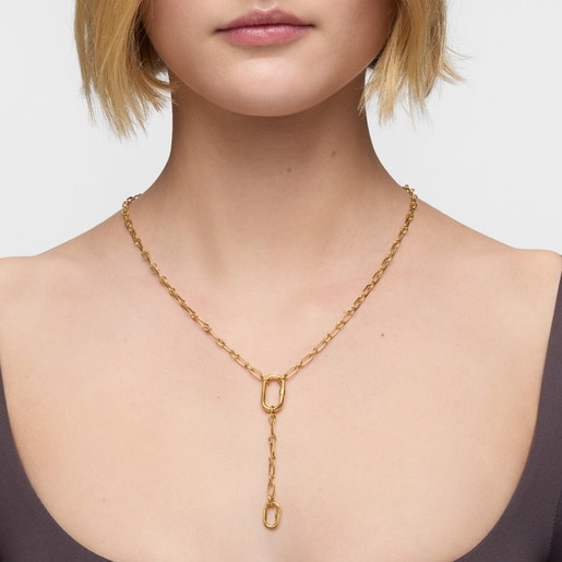 Medium 18kt gold plating over silver Necklace with pendant detail and ring Hold Oval