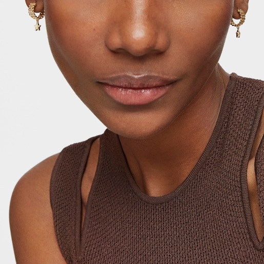 Short Hoop earrings with 18kt gold plating over silver and star motif Bold Motif