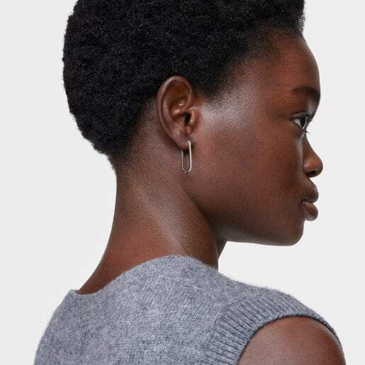 Long oval hoop Earrings in white gold with diamonds Les Classiques