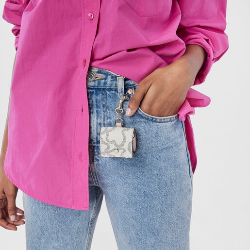 Medium beige Kaos Legacy hanging Case for AirPods