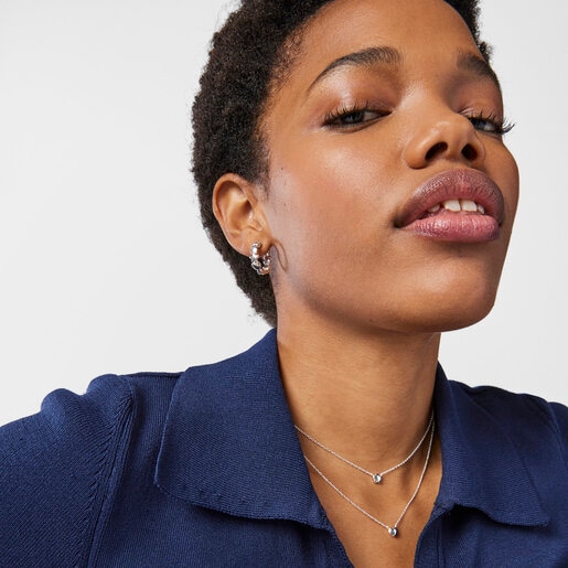 סט שרשראות עם תליונים בצורת לב ופרח בכסף