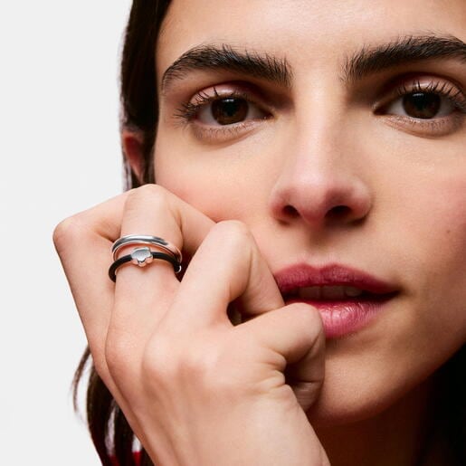 Anillo doble flor de plata y caucho Bold Motif