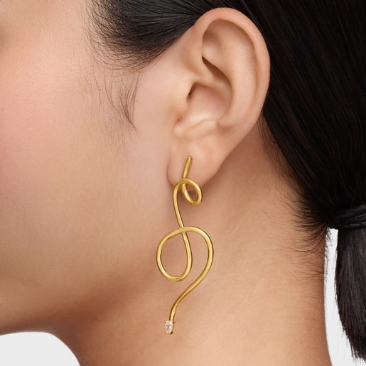 Aretes largos con baño de oro 18 kt sobre plata y diamantes creados en laboratorio Lio LGD