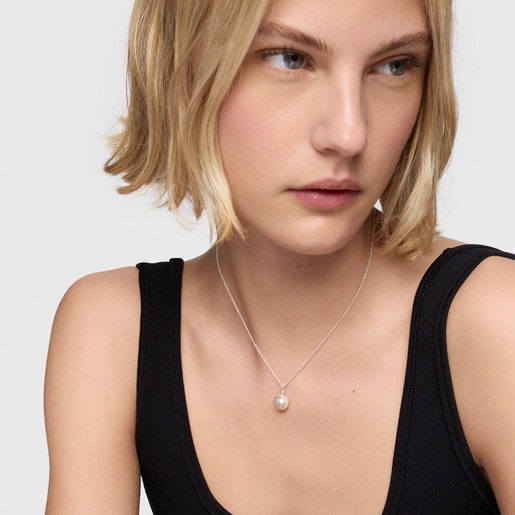 عِقد قصير من الفضة واللؤلؤ المستنبت في المياه العذبة مقاس 10.5 مم من تشكيلة TOUS Icon Pearl