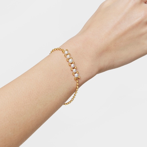 Pearl chain Bracelet with 18kt gold plating over silver and cultured pearls Gloss