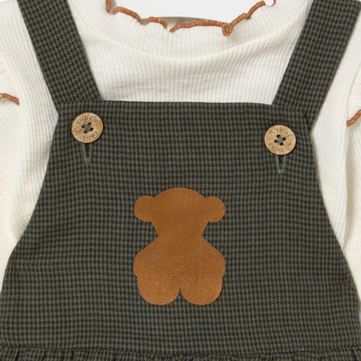 Girls outfit in Green green