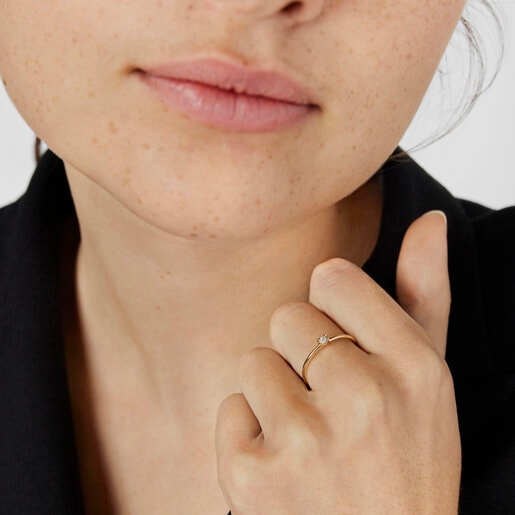 ダイヤモンドとハート型モチーフの付いたゴールドのリング、San Valentín