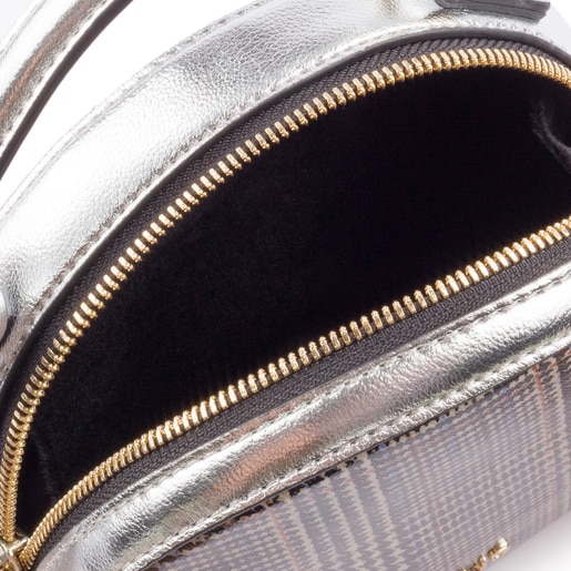 Mała lakierowana torebka na ramię z kolekcji Dulzena w kolorze srebra