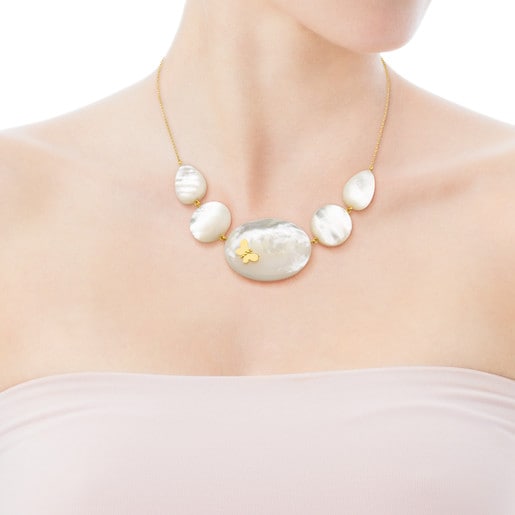 Halskette Bera mit Schmetterling aus Gold und Perlmutt