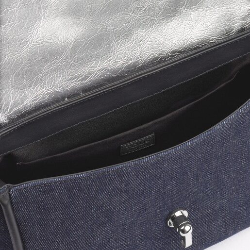 حقيبة Bridgy Tweed صغيرة الحجم ذات حزام يلتف حول الجسم باللون الجينز وألوان متعددة