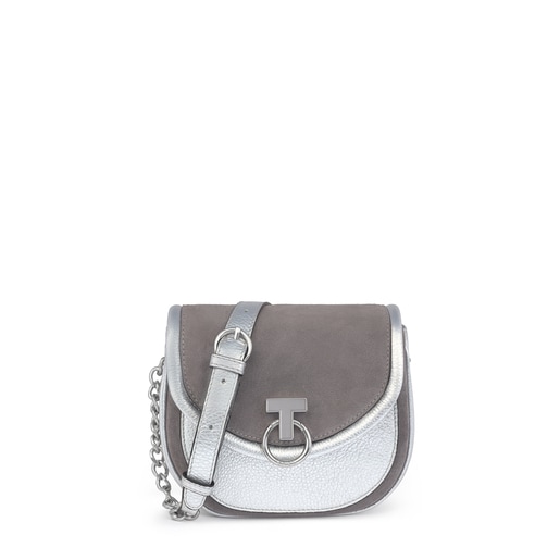 Kožená kabelka crossbody T Hold Chain ve stříbrné barvě